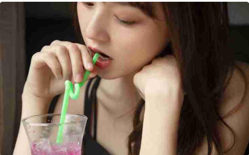 名门夜宴完整版6-两个顶流女模的一天室内拍摄,真是太香艳