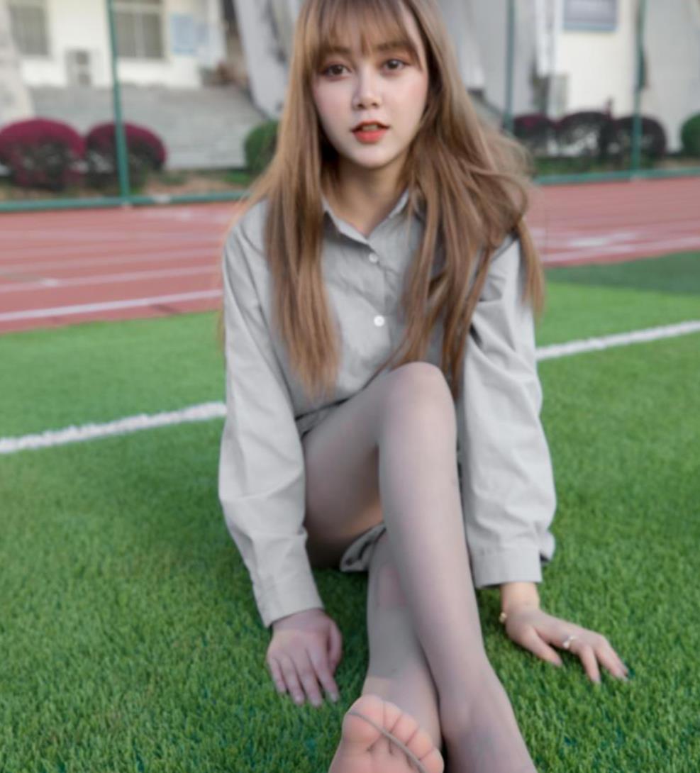 名门夜宴完整版6-两个顶流女模的一天室内拍摄,真是太香艳