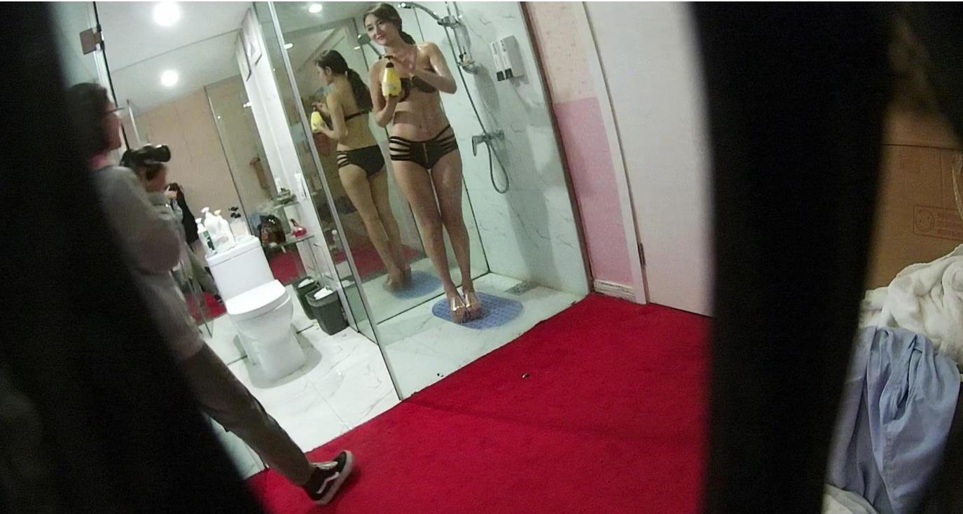 名门夜宴完整版1-顶流女模会所被里拍洗浴广告,好赞的身段