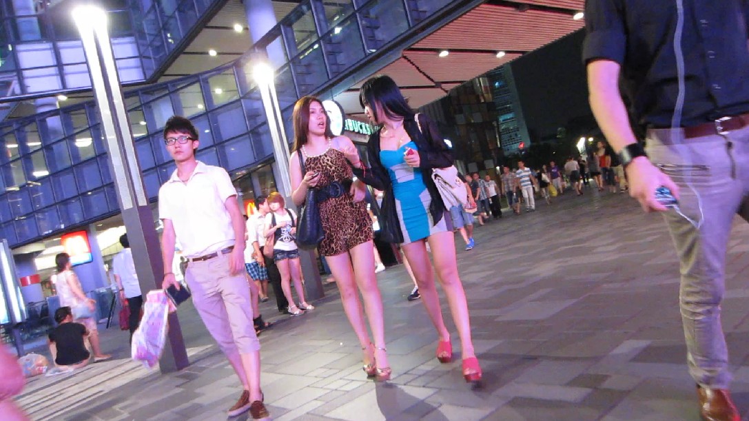 名门夜宴街拍CD原版6:马路臀赋合集之全是高大上美腿小翘囤