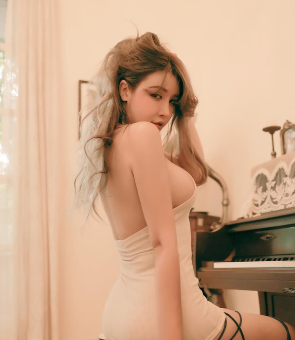 专业小盗-牛人在某铁放入拍机,好多身姿媚态十足的小阿姨们