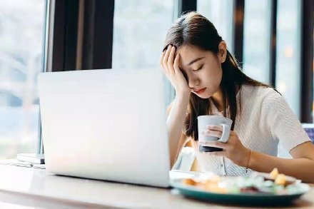 大家是如何看待男子过度劳累后洗热水澡致休克事件？