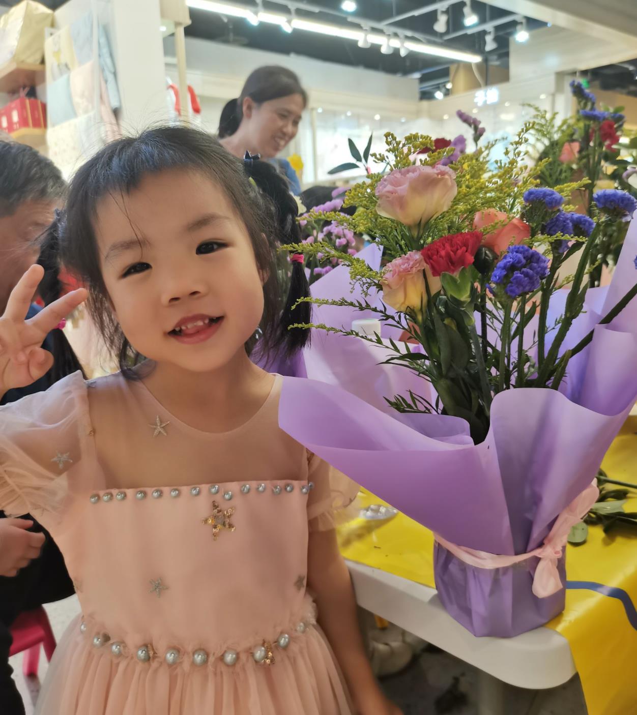 我再次离开了只有4岁半的女儿,重新回到了当年熟悉的城市 