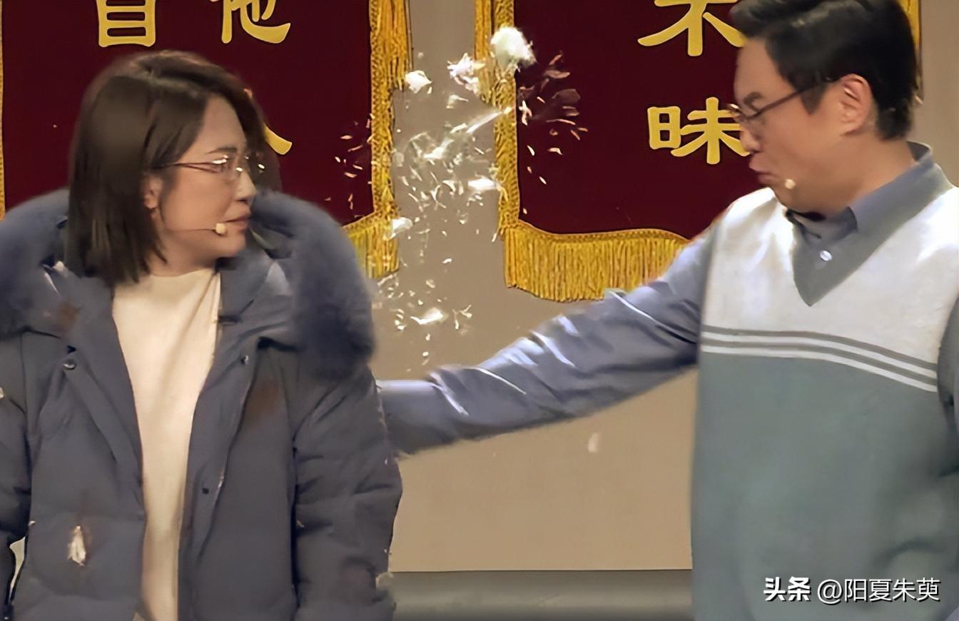 中纪委评沈腾马丽艾伦的春晚小品《坑》辛辣讽刺官员干部