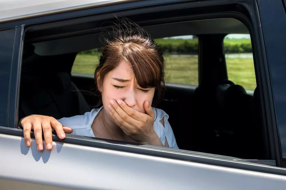 为什么有些人晕车?晕车后呕吐可能是大脑认为你中毒了?