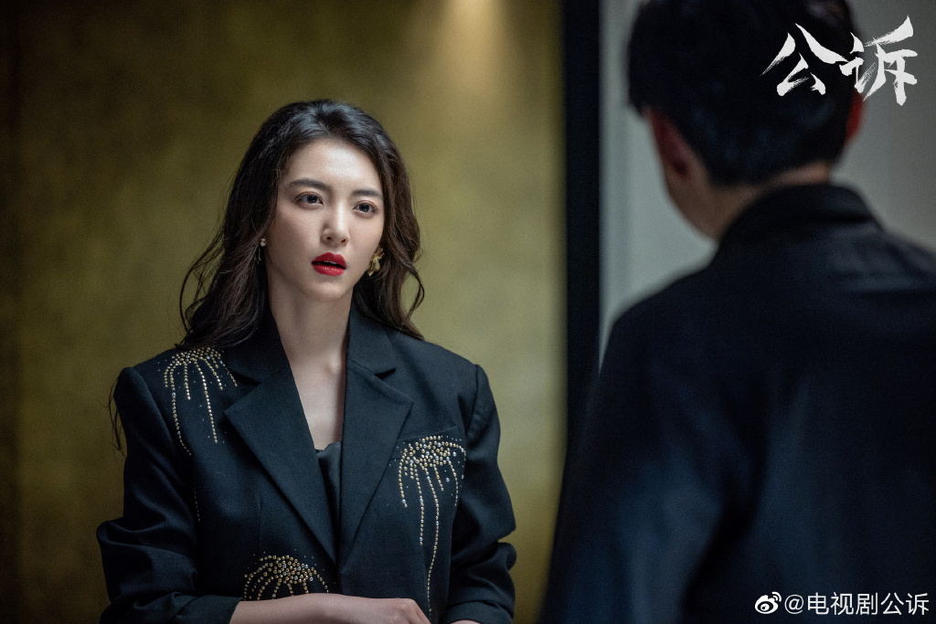 迪丽热巴回应《公诉》脸不像检察官的态度就值得点赞！