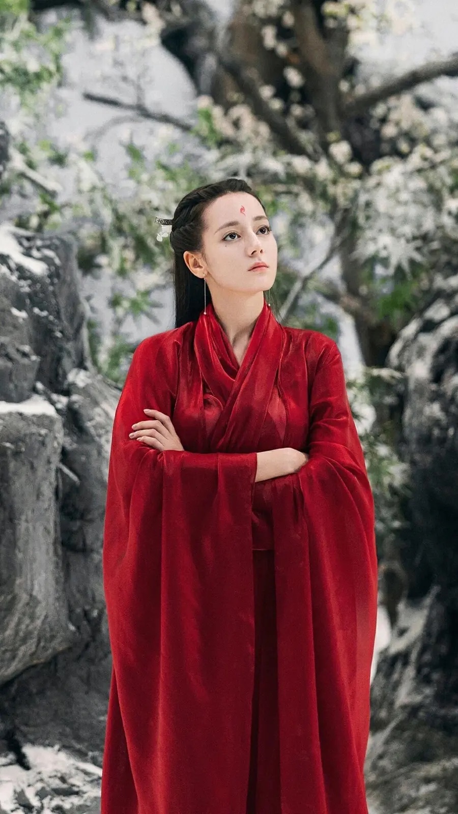 凤九玄女是好朋友：对抗和合作,矛盾与团结之间的脆弱平衡