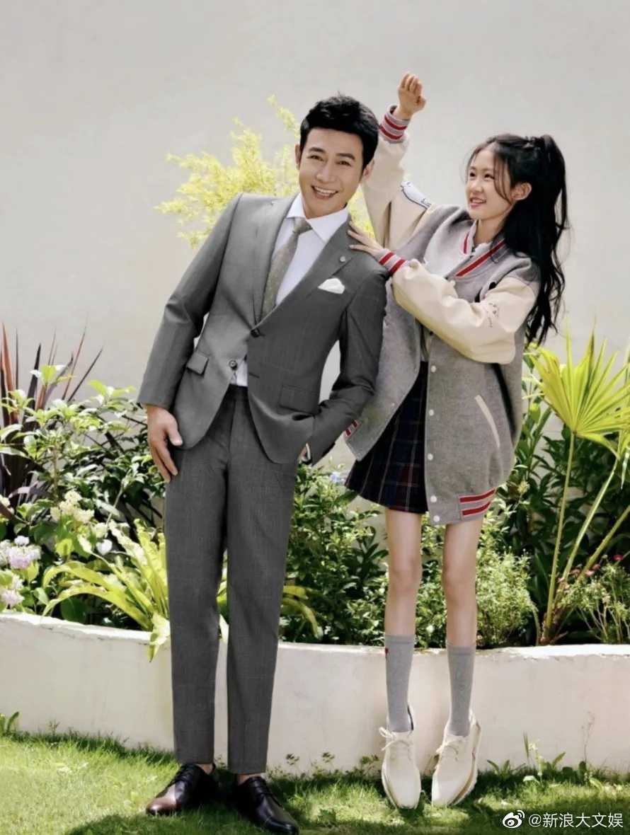 真相大白：鲍蕾晒花絮就为力证没给贝儿P腿