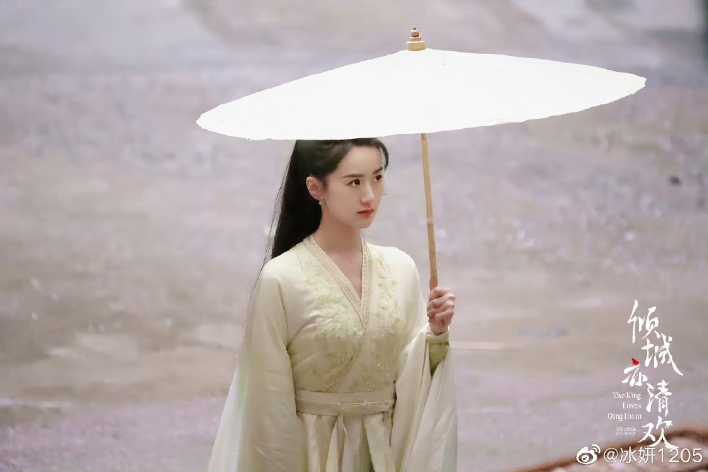 袁冰妍与涂山雅雅的定妆造型，刚看了视频，一秒爱上她们