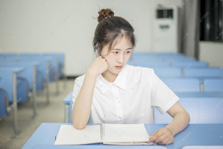 发呆原来还有这么多的好处：能降低焦虑和抑郁发生的机率