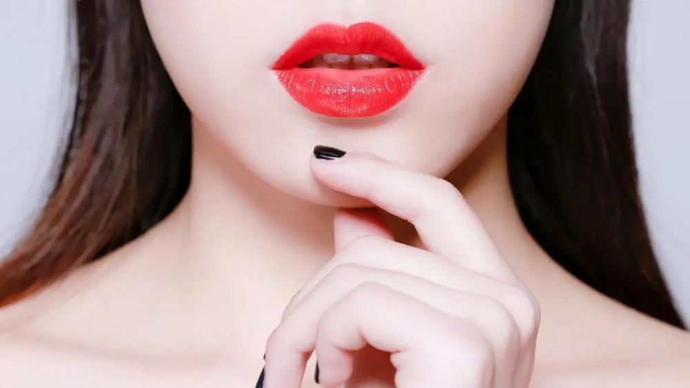 想过没有：为什么人类脸上的嘴唇一宁是红色的呢？