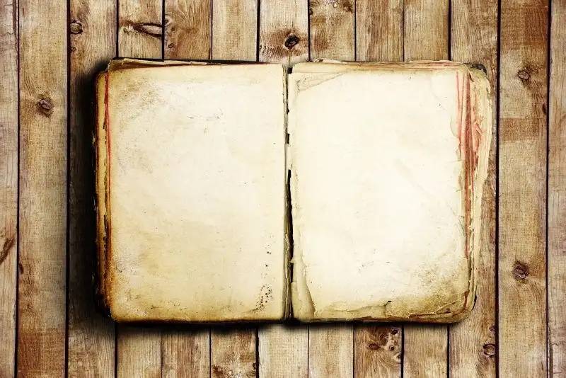 纸张放久了会发黄的原因，它们经历了光线和氧气的重击！