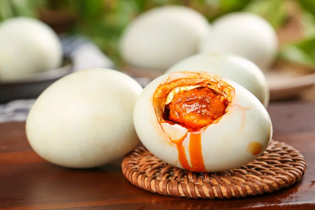 你可吃过咸鸡蛋？为什么只有咸鸭蛋你知道吗？