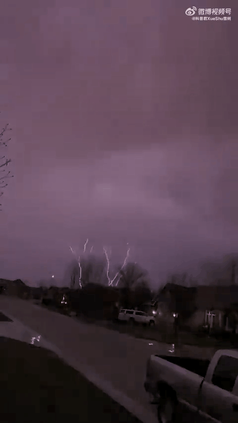 上行闪电是怎么产生的？地球探路者冒险闪亮登场！