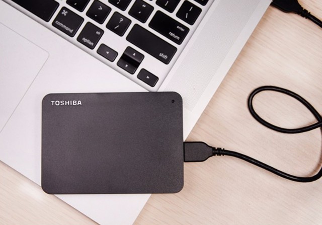 移动硬盘和U盘到底能不能直接热插拔？