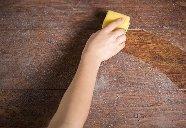 打开窗户嗖的一堆灰尘就来了,桌面积灰的不可思议真相