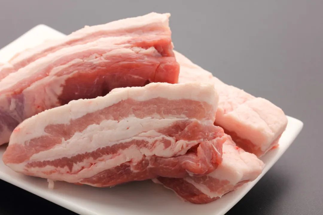 曝光农家猪肉的一些暗操作，竟然比超市卖的肉还凶险