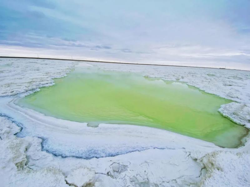 五彩斑斓的盐湖你知道吗？一个聚宝盆的奇妙世界