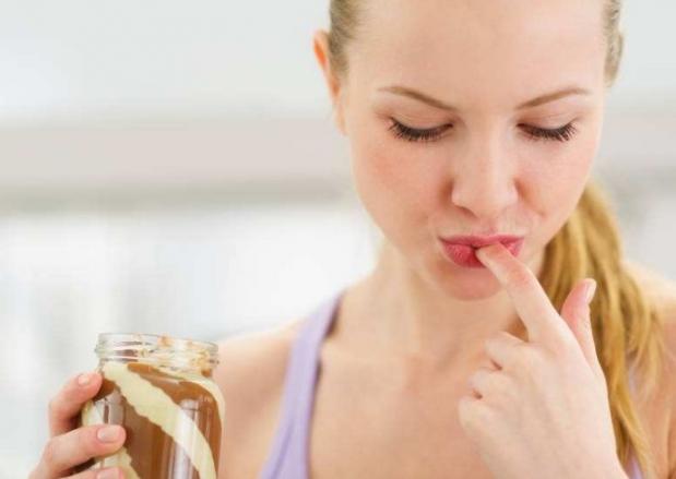 有人受伤后喜欢用口水涂在伤口处,唾液真有消毒杀菌的作用