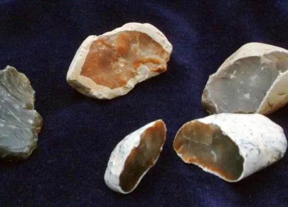 揭秘燧石的奥秘，这种神奇的石头到底有什么用途呢？