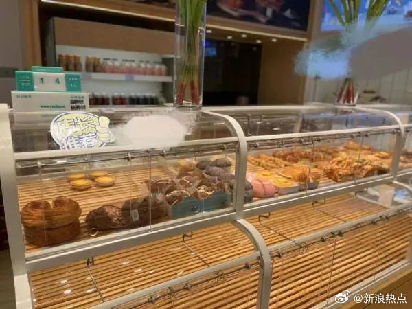 面包刺客揭露：蛋糕店的浪费现象有多严重，高溢价高报损