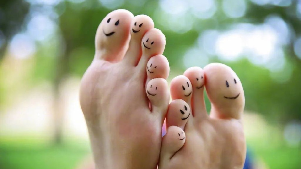 如果你的脚部出现以下5种情况，或是身体预示某些疾病