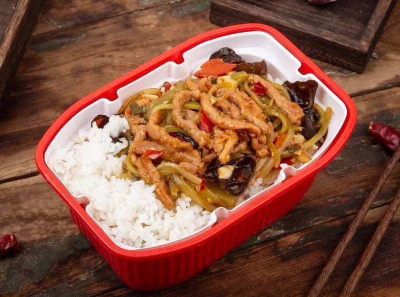 自热米饭你吃过吗？听说它是假大米，真相揭晓！