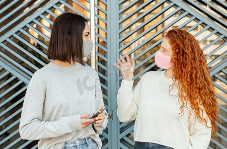 为什么戴口罩说话的时候，对方就不容易听清楚说话内容了