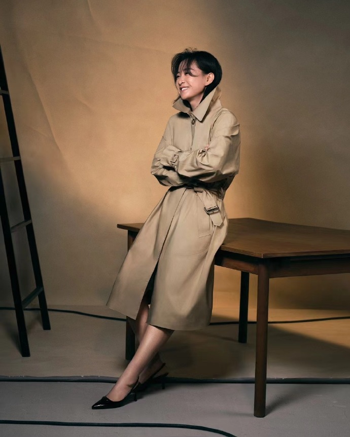 贾玲成为Prada品牌大使，恭喜Prada喜提贾玲，玲姐好美