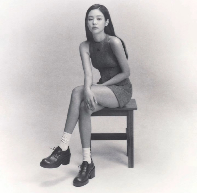 韩国艺人Jennie奶奶式走秀：晚奶不应被误解与污名化