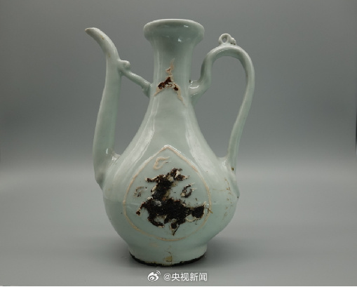 南海沉船打捞出的900余件套文物惊艳了，古代海上丝绸之路