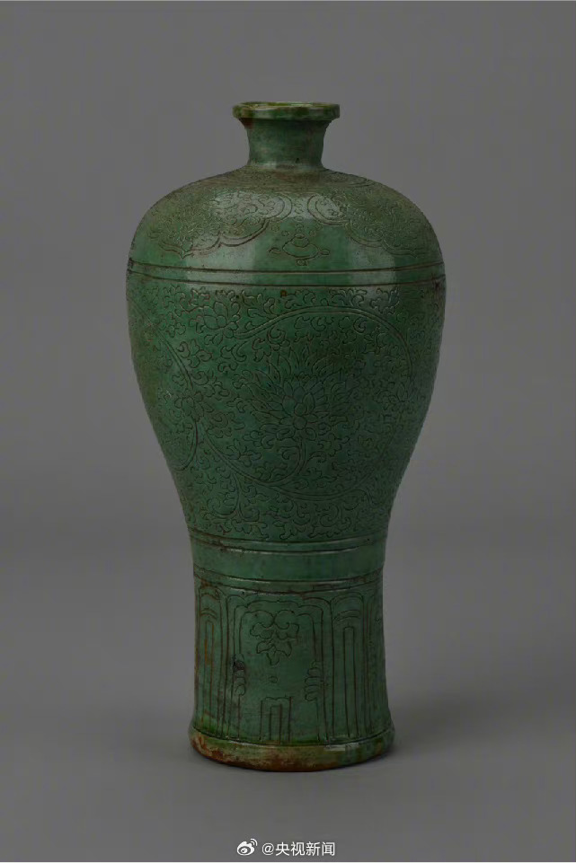 南海沉船打捞出的900余件套文物惊艳了，古代海上丝绸之路