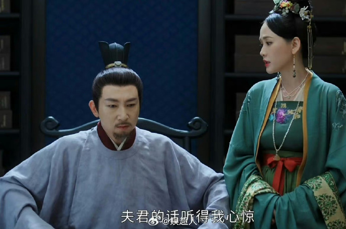 墨雨云间渣爹姜元柏，你要不看一下你老婆衣服颜色绿否？