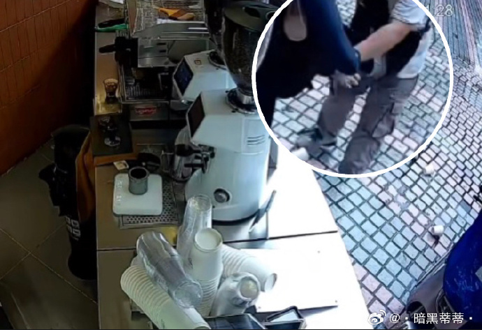 上海Manner一男店员殴打女顾客真实回放,视频细节真相解析