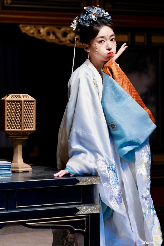 于正回复吴谨言，王星越必须二搭，让精彩再续