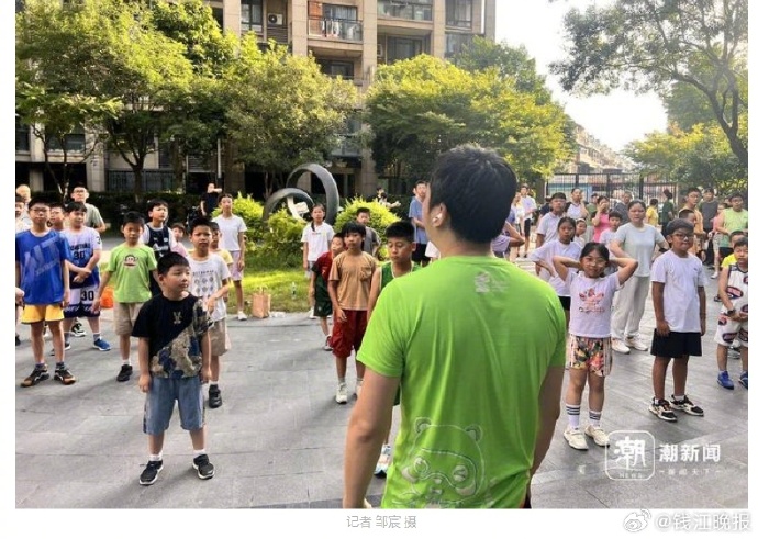 神仙邻居上官光将：带动社区200多人暑假坚持晨跑