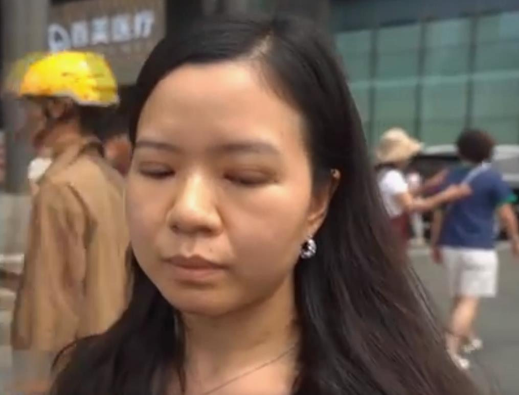 "悲伤蛙"双眼皮？女子花2万手术费换来的控诉维权路