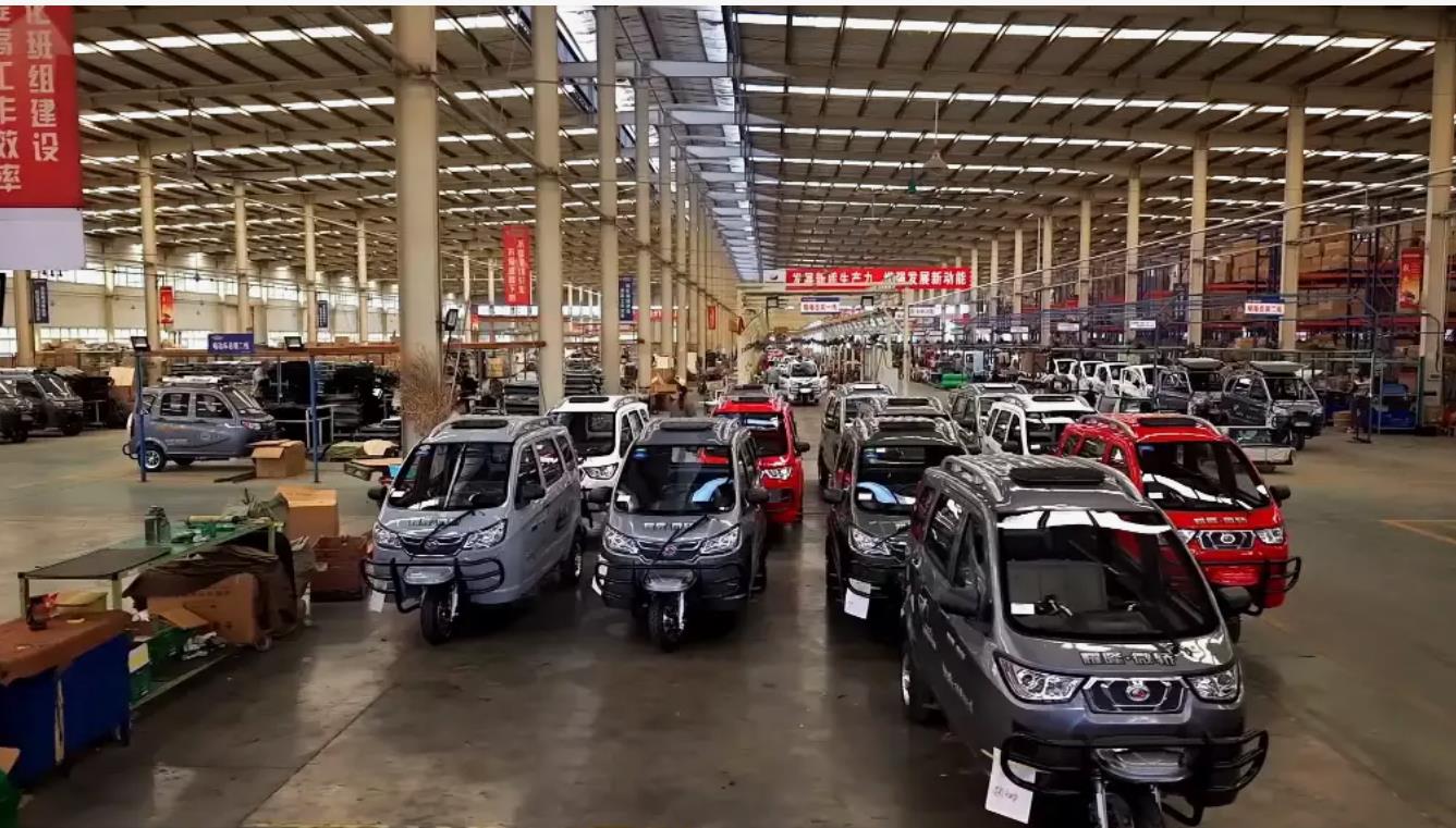 我们的三蹦子热销海外：中国电动三轮摩托车风靡全球