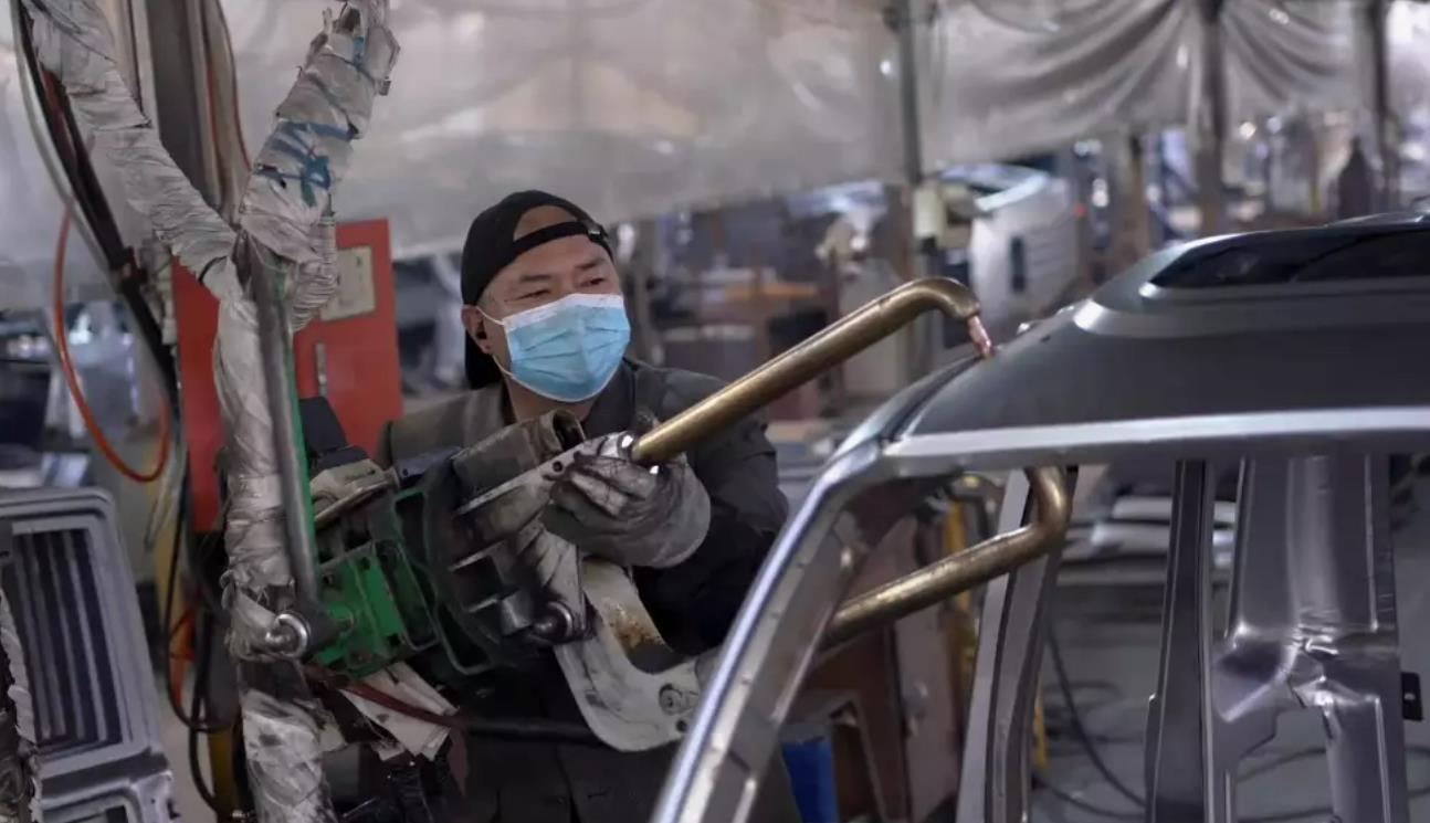 我们的三蹦子热销海外：中国电动三轮摩托车风靡全球