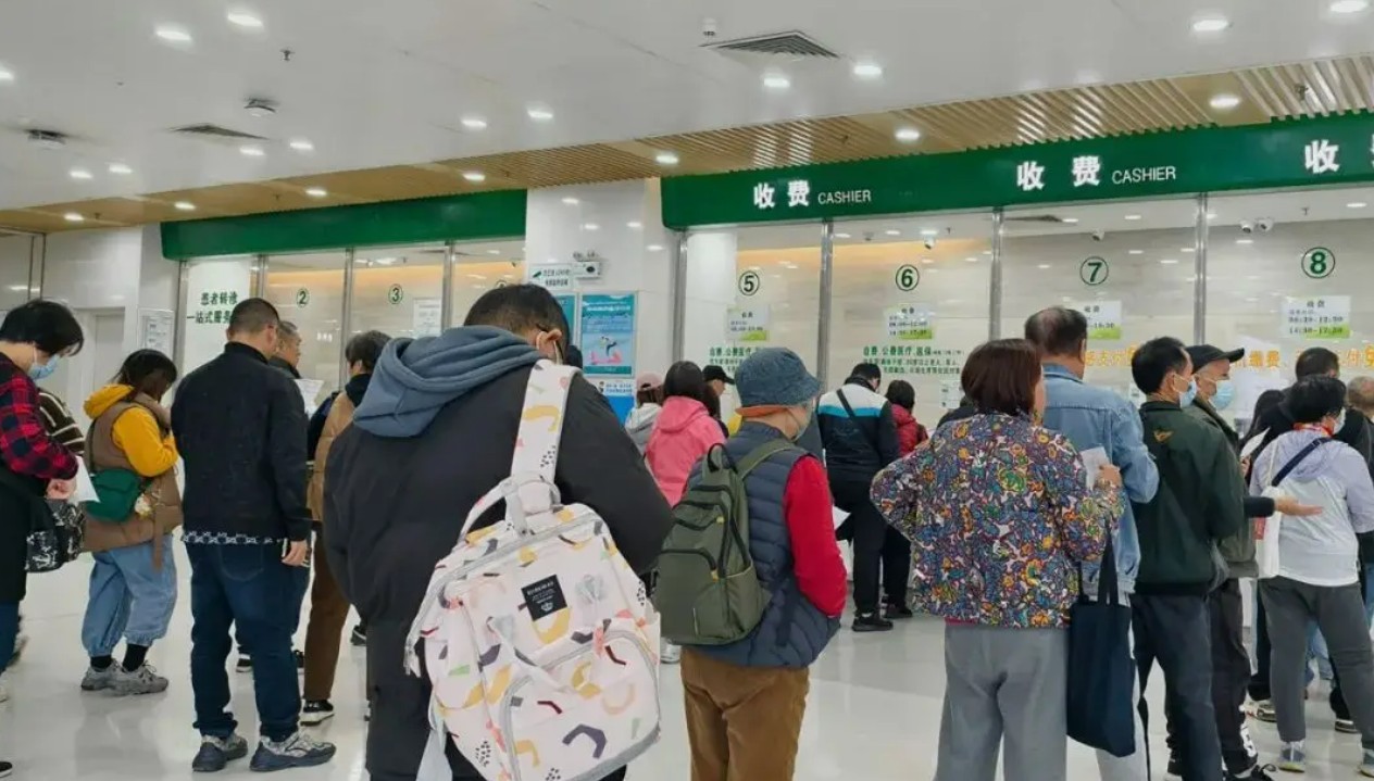 甲流肆虐！特效药价格飙升至500元一盒，副作用频发引关注