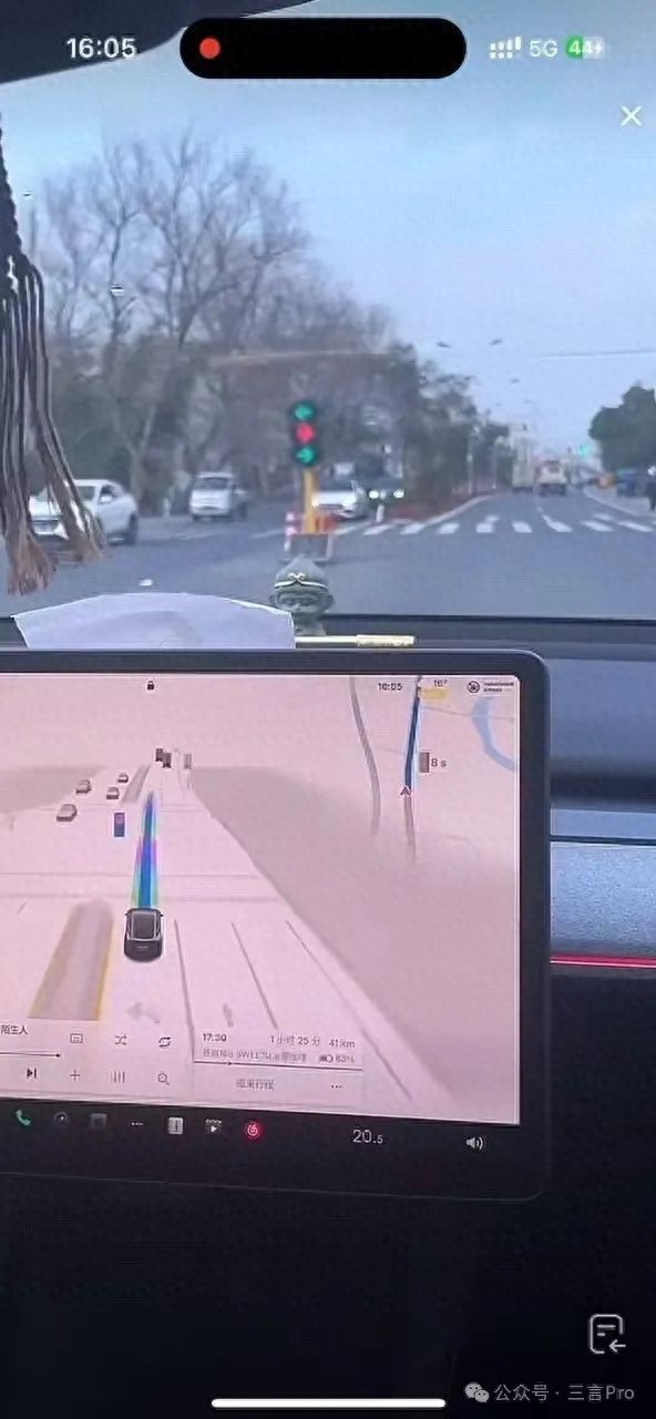 特斯拉FSD入华实测笑中带泪，车主12分迅速扣完