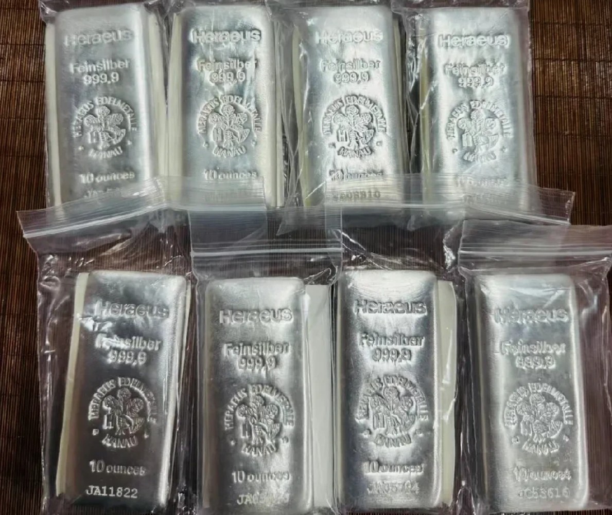 表弟4万囤银条搏暴富梦，银价过山车式涨跌