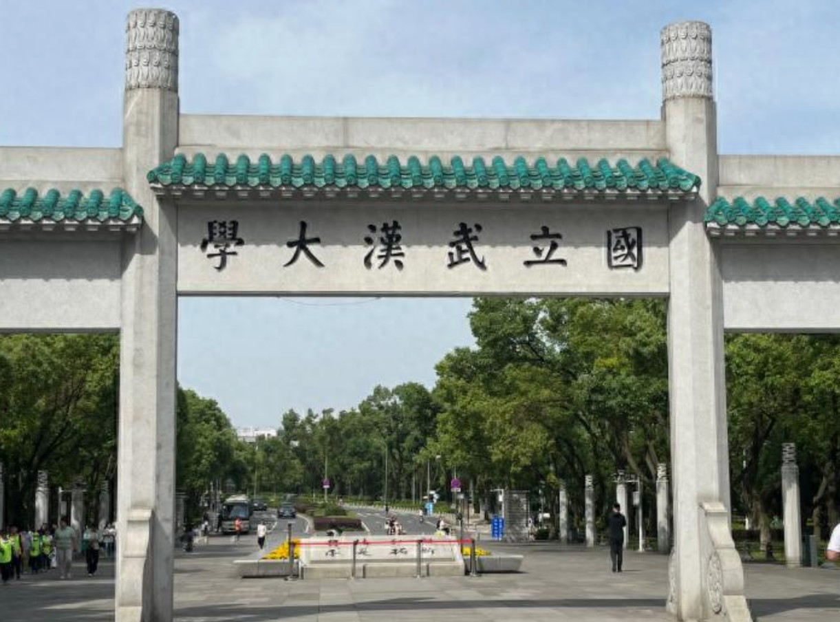 湖北30学子提前锁定清北！武汉28人，武外华师狂揽24席