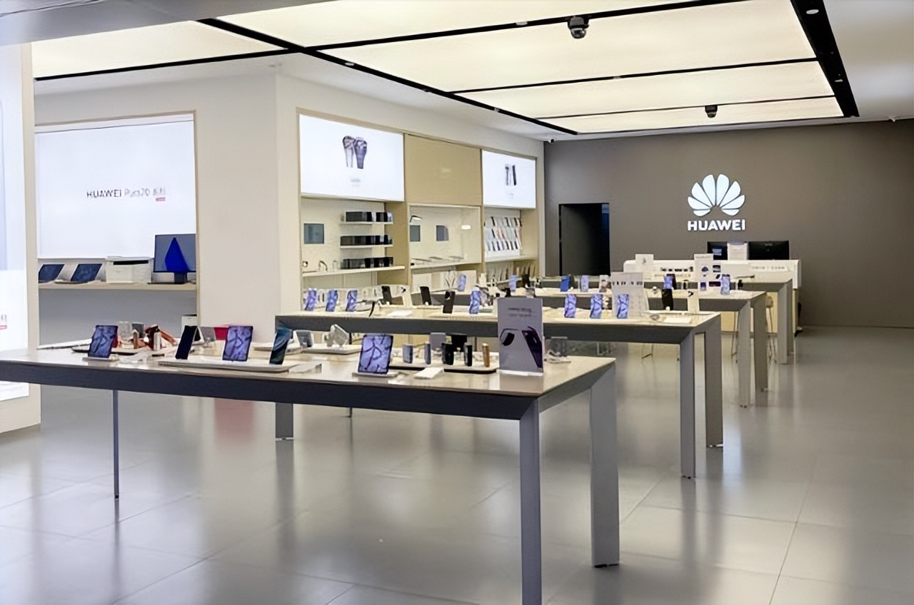 华为2025三折叠屏+卫星通信平板：MateXT2与Mate mini重塑科技