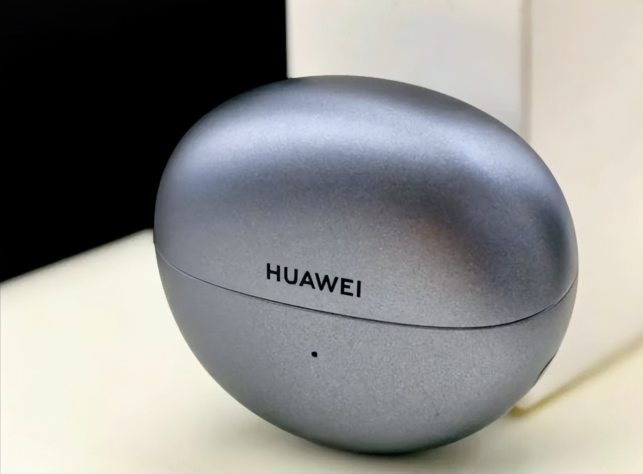 华为2025三折叠屏+卫星通信平板：MateXT2与Mate mini重塑科技