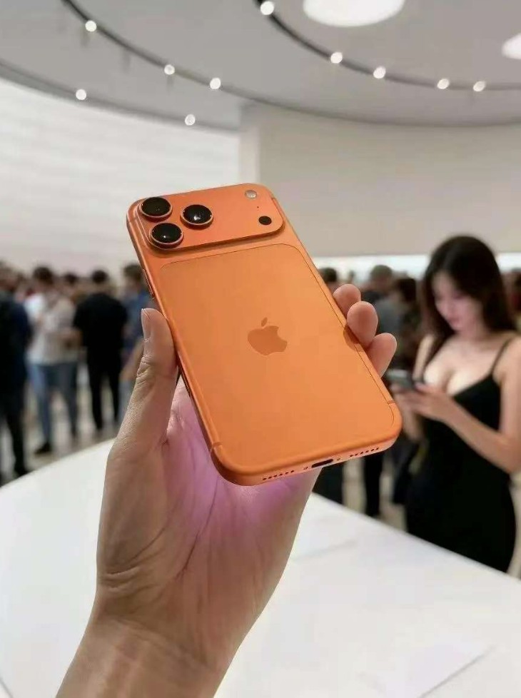 iPhone17发布会惊现"低胸裙女神"！神秘美女引爆全球男性**