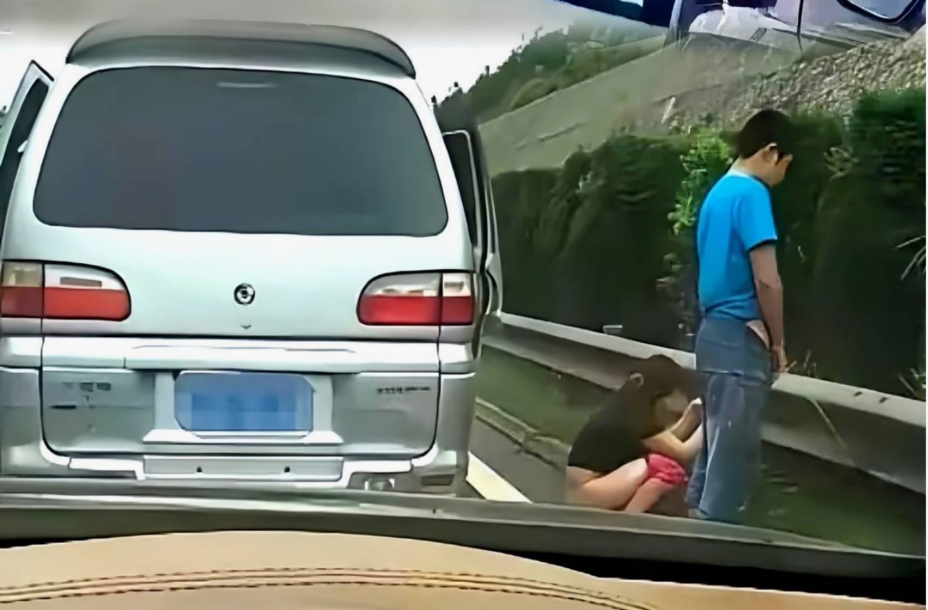 高速堵车遇“三急”窘境，女生应急有招互助暖人心