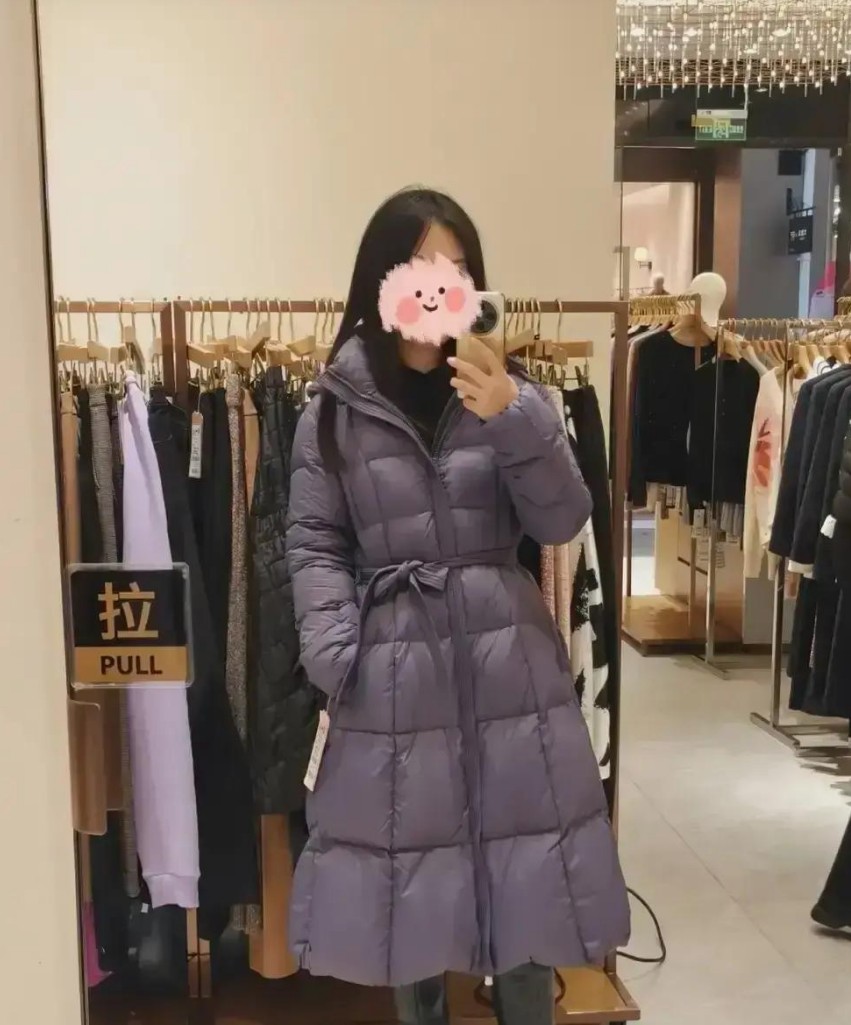 顾客试衣遭羞辱“买不起” 霸气买单后掀起服务风暴